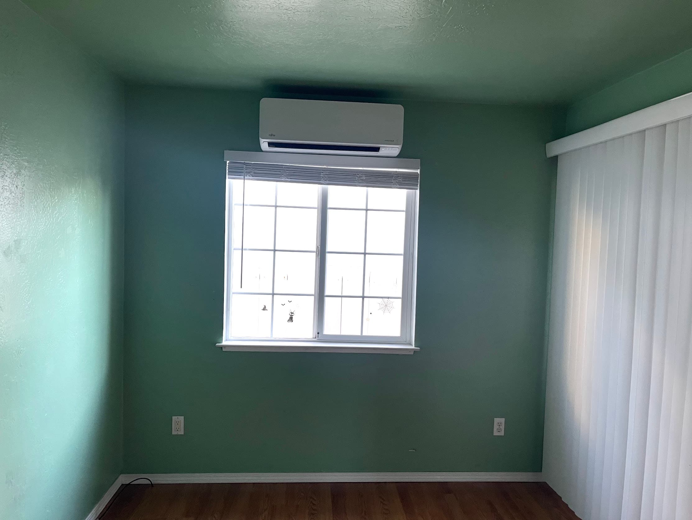 Indoor mini split head